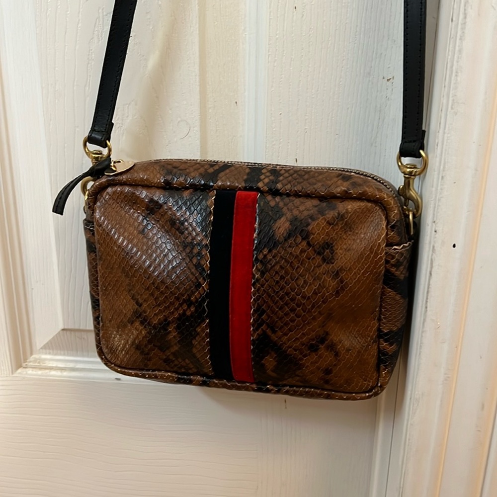 Clare V. Midi Sac.